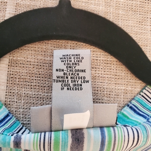 Catherines 0X Stretchy Stripe Button Down Short Sleeve Summer Blouse - Picture 4 of 9